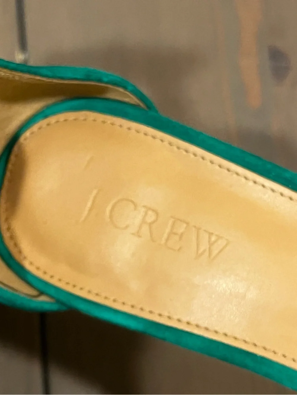 J Crew Sandals Green Suede Chunk Heel Open toe ankle strap Size 6.5 Office